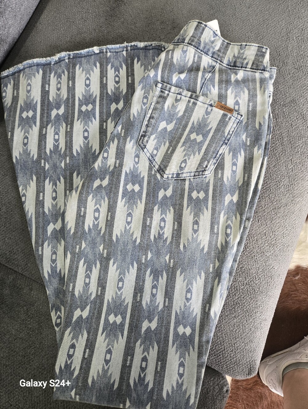 Rock & Roll Cowgirl Blue and White Aztec Wide Leg Jeans
